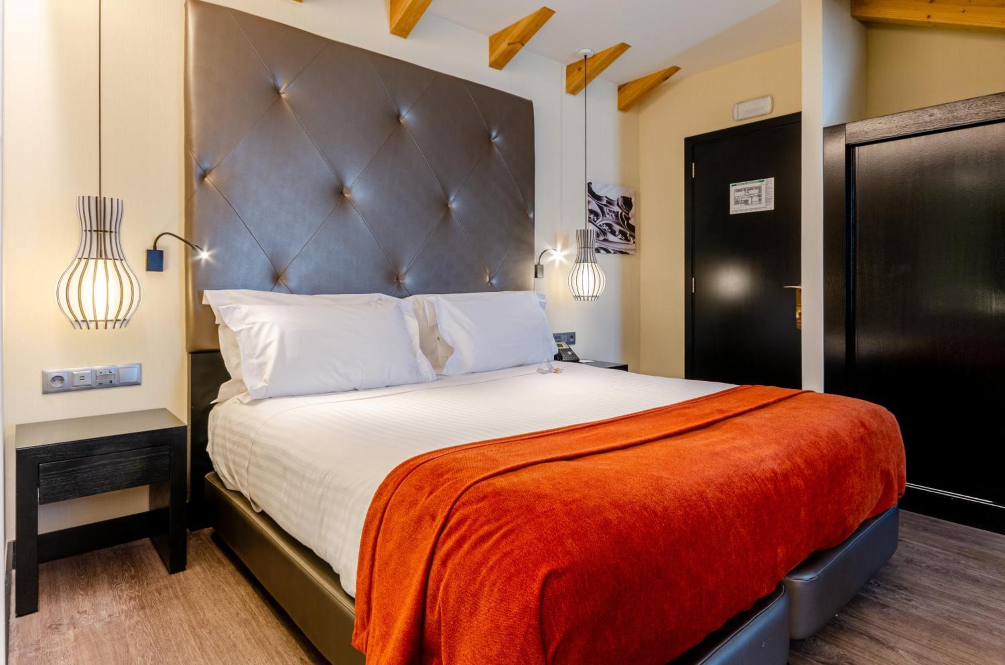 Hotel Santa Justa 4*